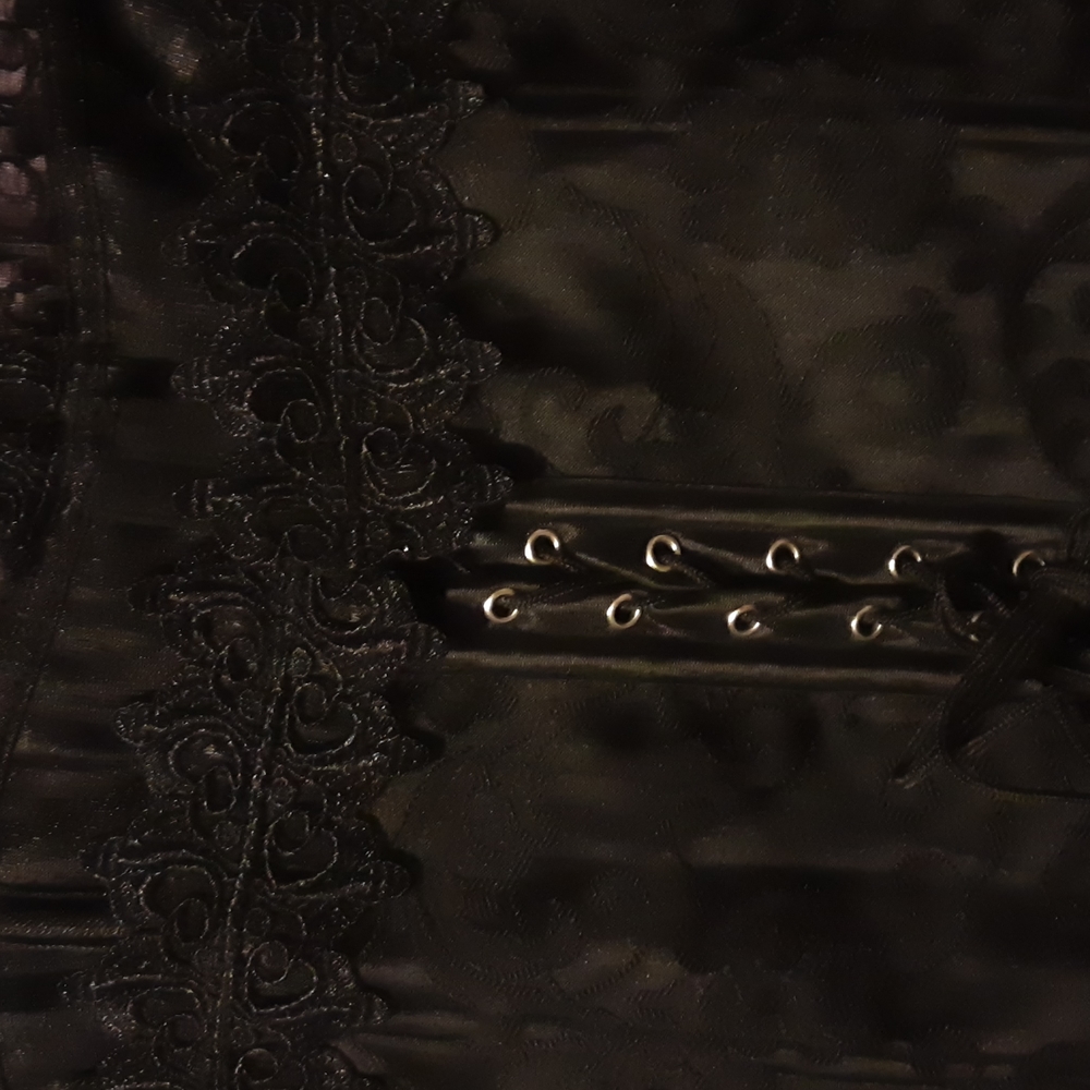 Bustier - Picture 5 of 5